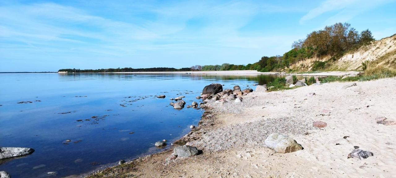 Traumblick Und Komfort - Lichtdurchflutete 85 Qm Wohnung Nahe Suedstrand Goehren Inklusive Schwimmbad Und Sauna Im Ahoi Sellin Exterior foto